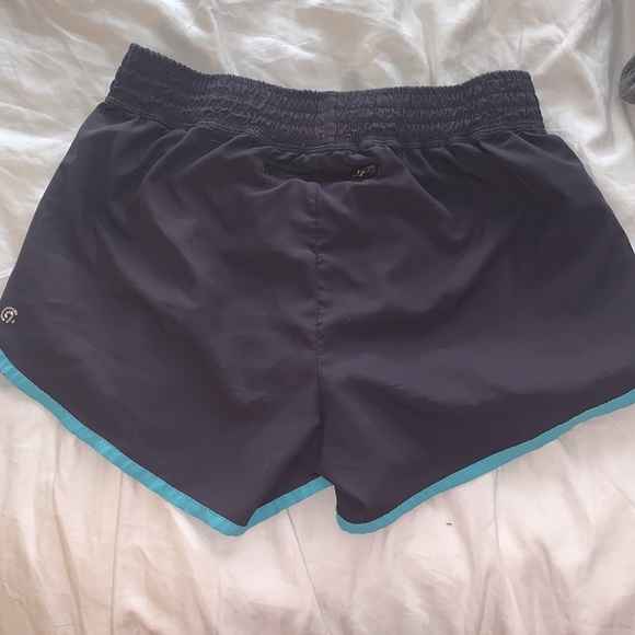 Shorts - Picture 2 of 3